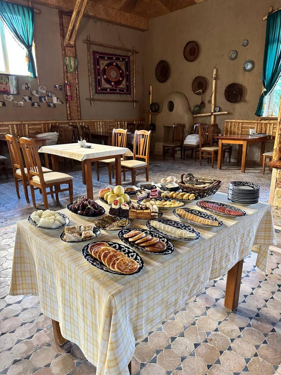 Hotel Latif Samarkand Buitenkant foto